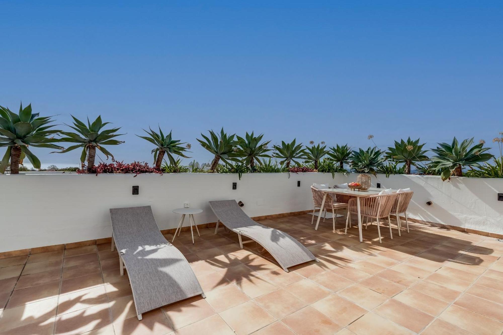 Prachtig Penthouse Met Jacuzzi Estepona Exterior foto