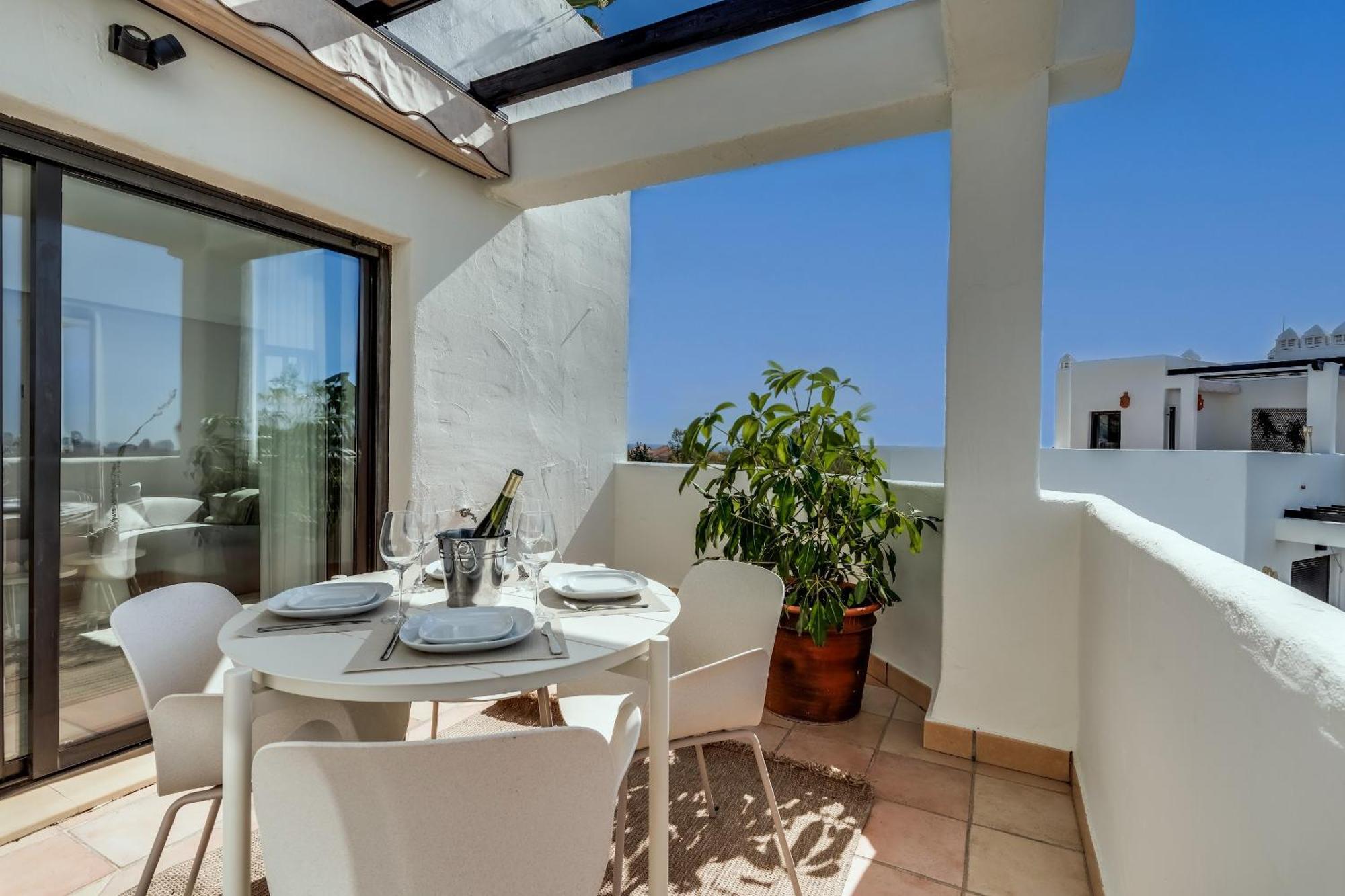 Prachtig Penthouse Met Jacuzzi Estepona Exterior foto