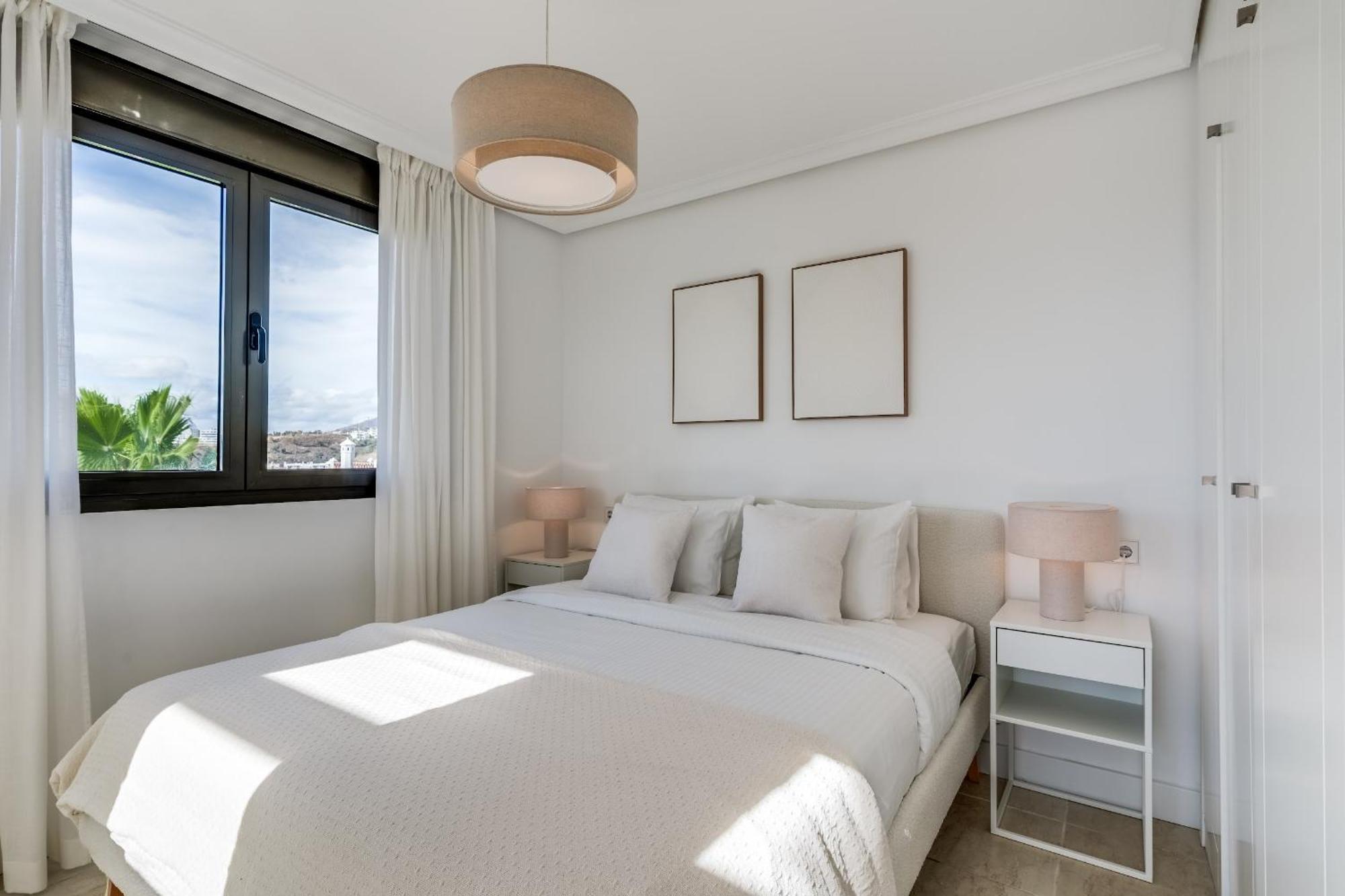 Prachtig Penthouse Met Jacuzzi Estepona Exterior foto